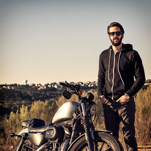 Meet your Posher, Clint